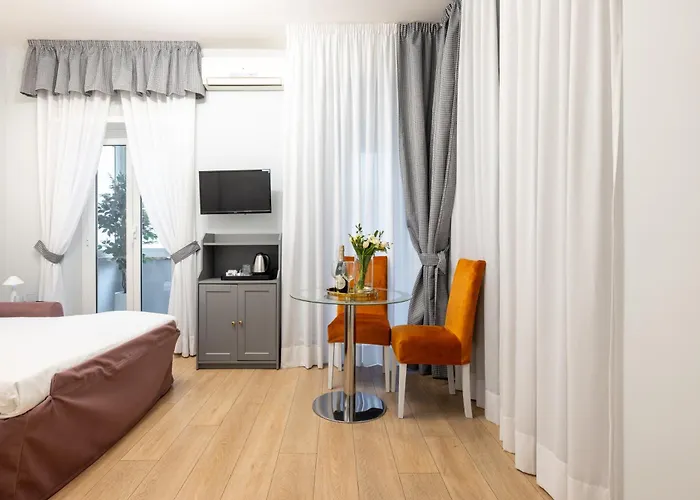 Domus Bella Guest house 4*